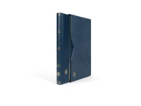 modre album na znamky premium zasobnik s 32 cernymi listy s kazetou leuchtturm 371799